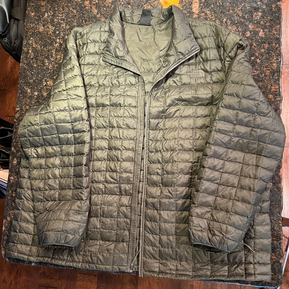 **SOLD** Men’s North Face ThermoBall Eco Jacket